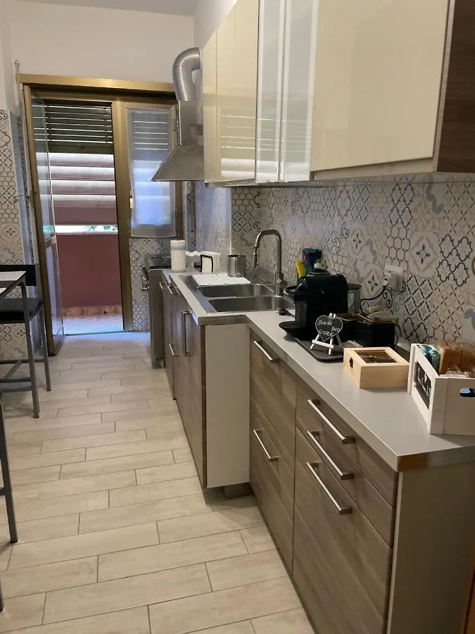 La Casa Di Ele Daire Roma 0*,